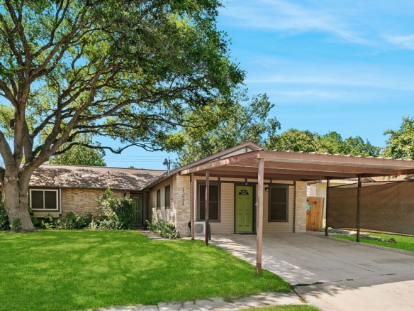 🏡 OWN THIS BEAUTIFULLY UPDATED SAN ANTONIO HOME FOR JUST $10,800 DOWN! 🏡