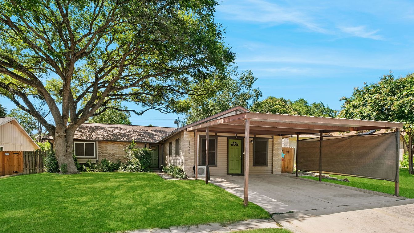 🏡 OWN THIS BEAUTIFULLY UPDATED SAN ANTONIO HOME FOR JUST $10,800 DOWN! 🏡