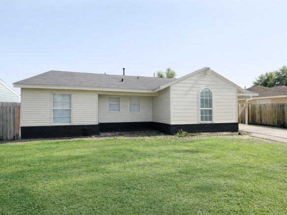 515 OGILVIE ST, HOUSTON, TX 77017 – 3 BEDROOM, 2 BATH – CLOSE TO HWY 225 & ALLEN GENOA – OWNER FINANCE OPPORTUNITY!