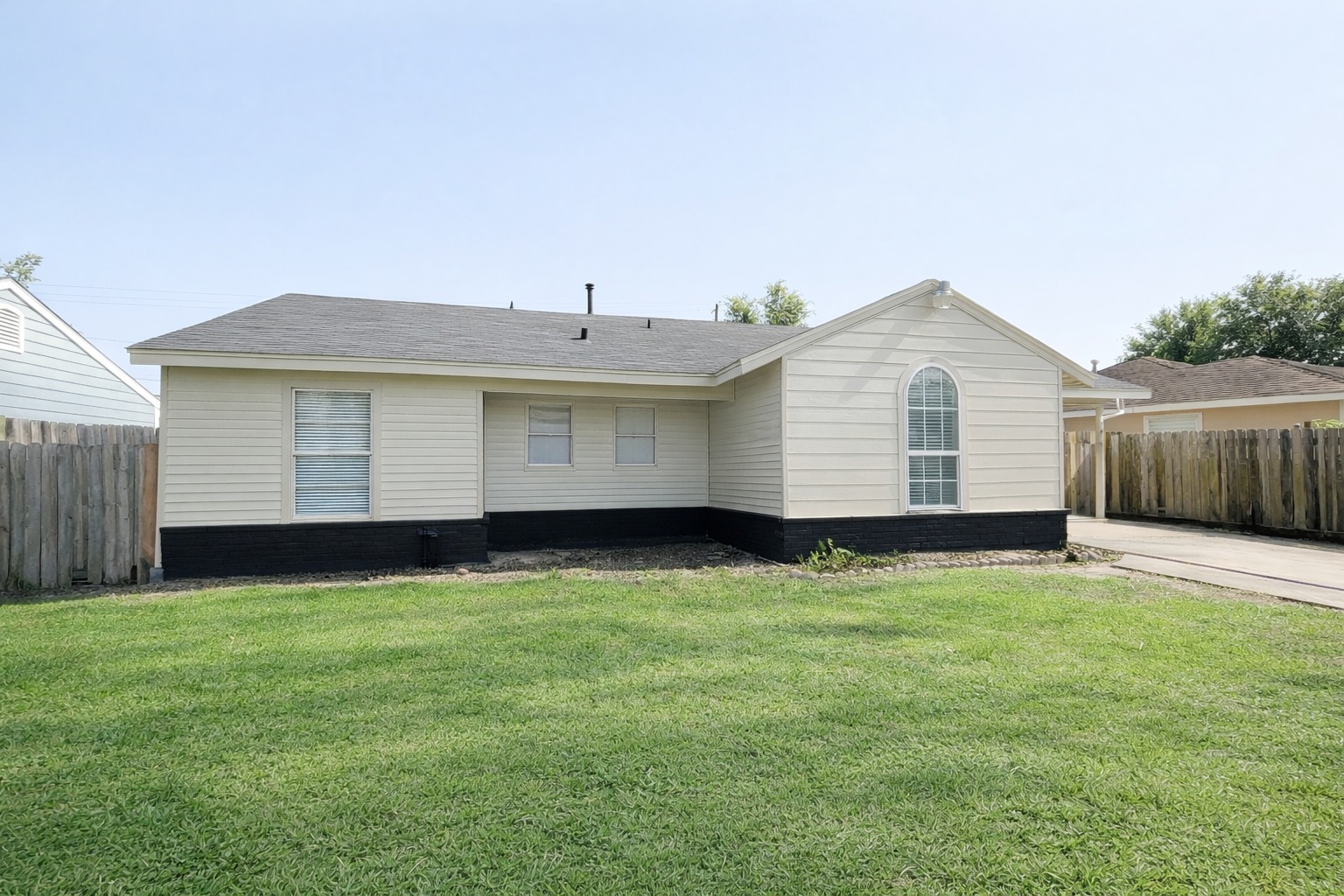 515 OGILVIE ST, HOUSTON, TX 77017 – 3 BEDROOM, 2 BATH – CLOSE TO HWY 225 & ALLEN GENOA – OWNER FINANCE OPPORTUNITY!