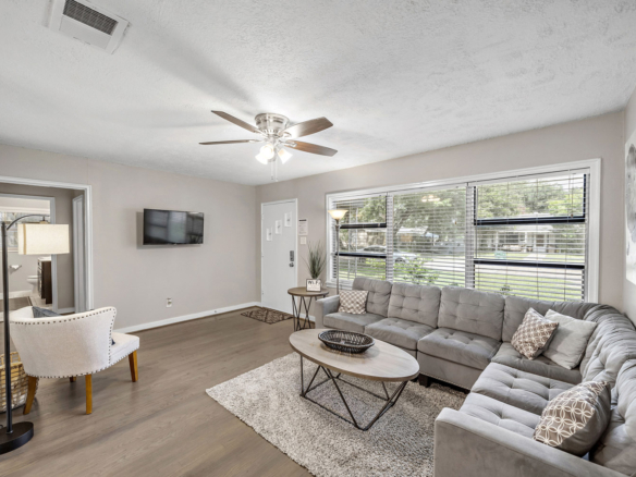 2007 HARDING ST, PASADENA, TX 77502 – 🏠 OWNER WILL FINANCE! ✅ NO CREDIT NEEDED! ✅ NO BANKS NEEDED!