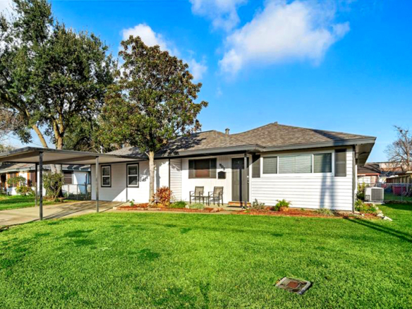 OWNER FINANCING AVAILABLE – IMPRESSIVE MODERN 4 BED, 2 BATH IN DEER PARK, TX!