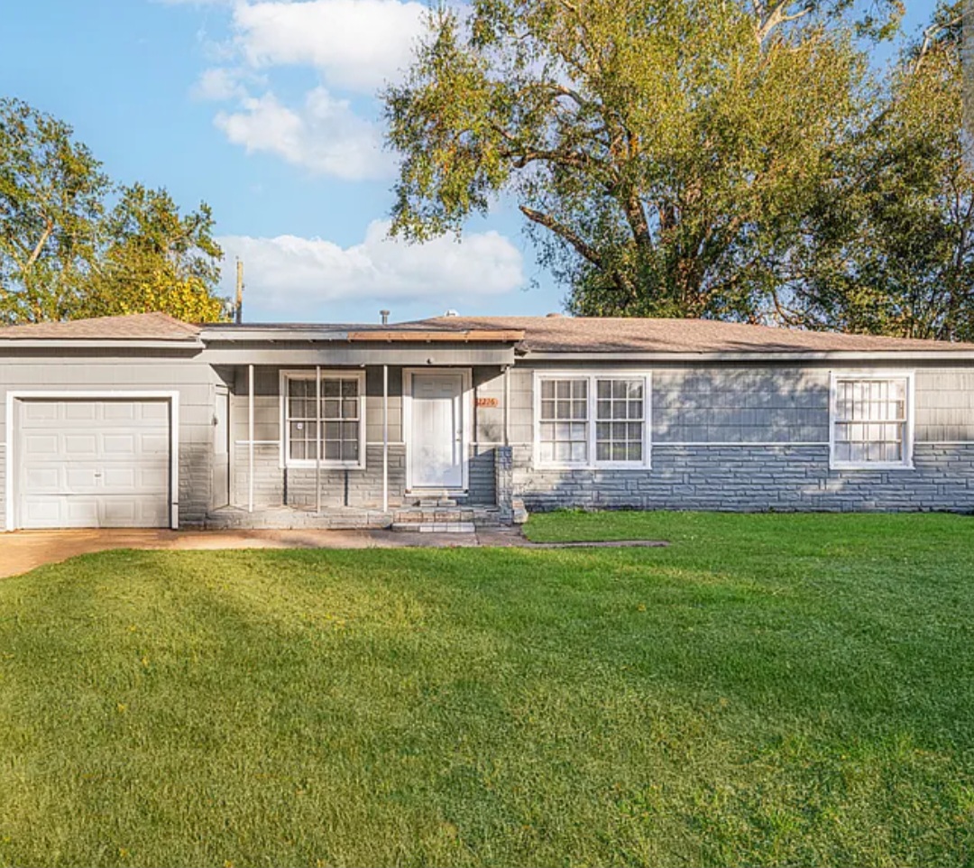 🏡LONGVIEW LIVING WITH SELLER FINANCE!🏡