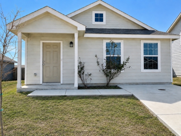 🏡 RENT-TO-OWN OR OWNER FINANCING! 🔑